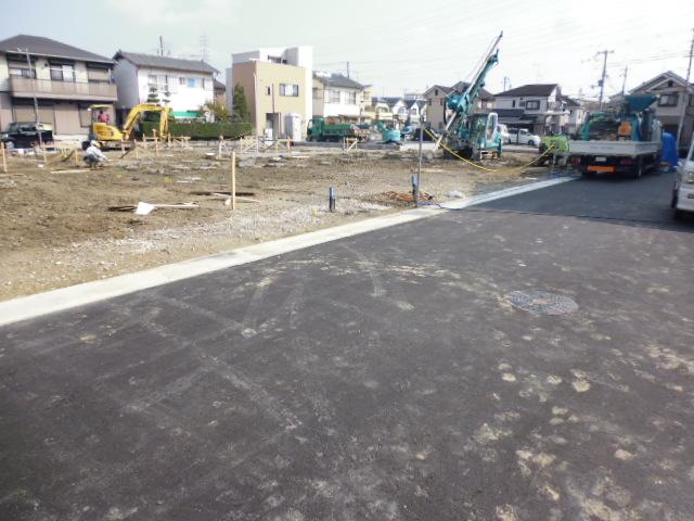 Local appearance photo. Local (11 May 2013) Shooting