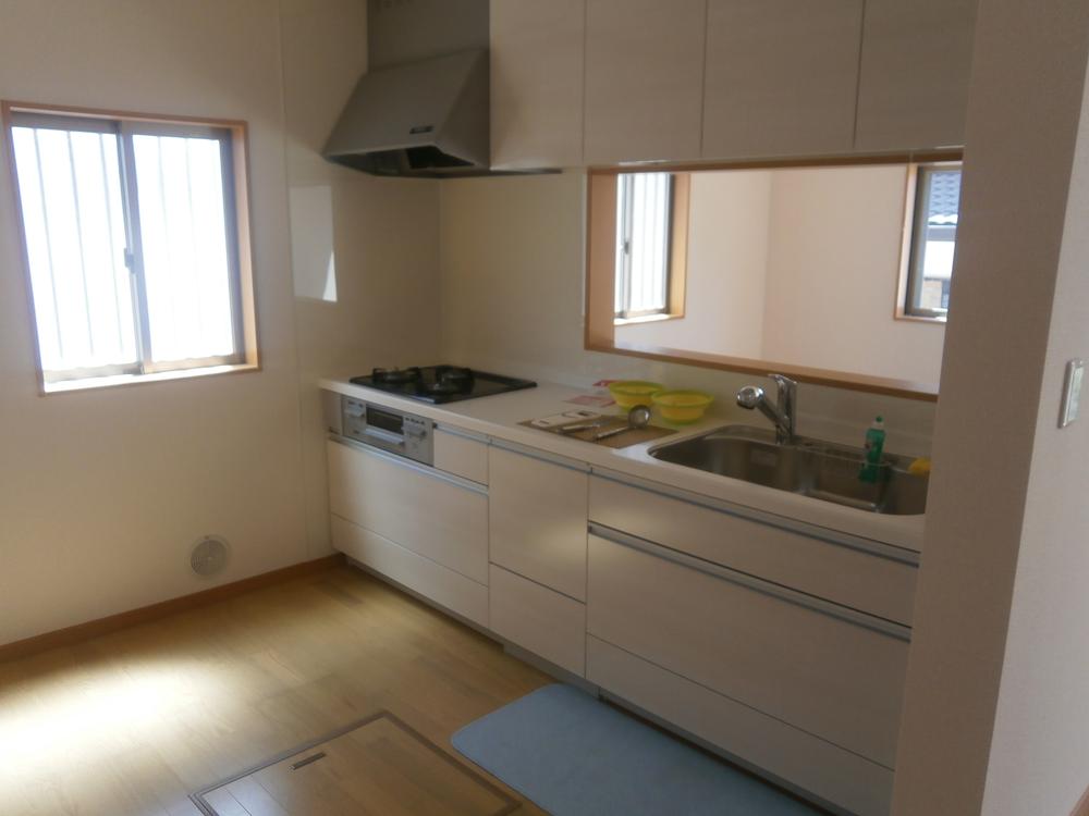 Same specifications photo (kitchen)