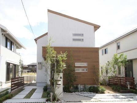 Local appearance photo. ■ B-12 issue areas "of modern sum to enjoy a good time with family house. "