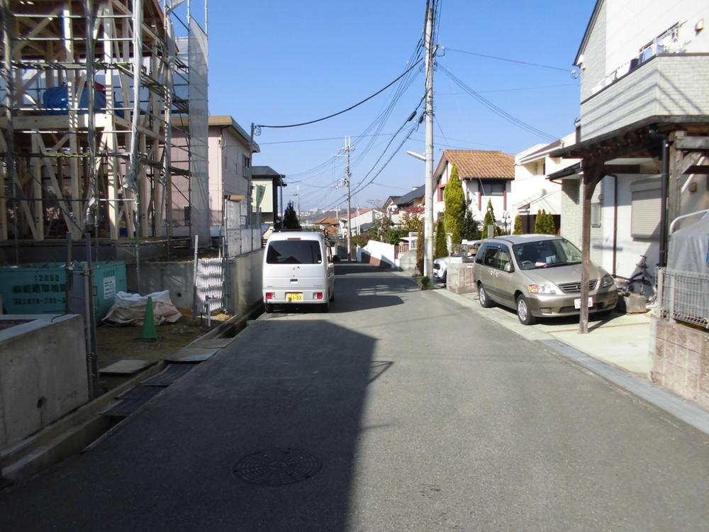 Local photos, including front road. Local (12 May 2013) Shooting