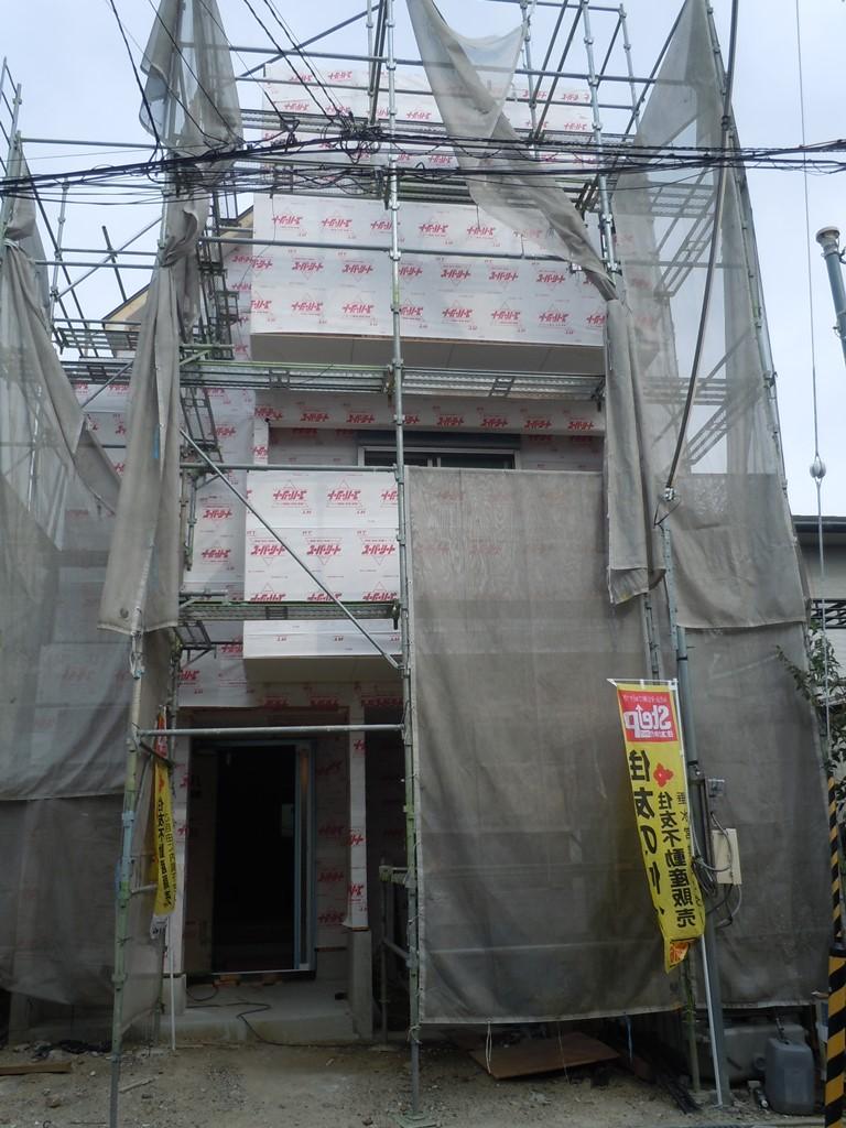 Local appearance photo. Local (11 May 2013) Shooting