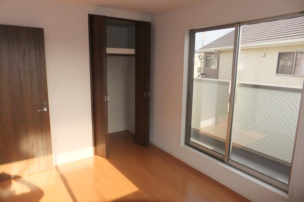 Same specifications photos (Other introspection)