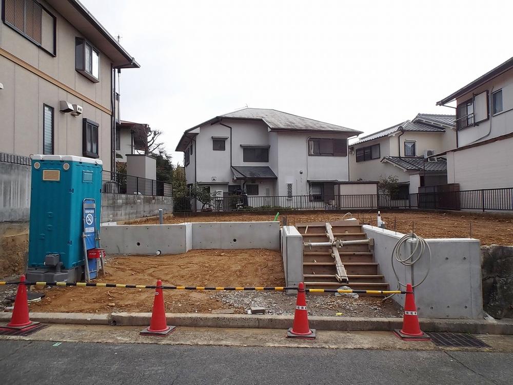 Local appearance photo. Local (11 May 2013) Shooting