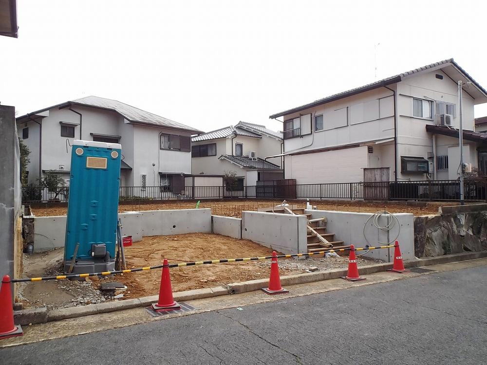 Local appearance photo. Local (11 May 2013) Shooting