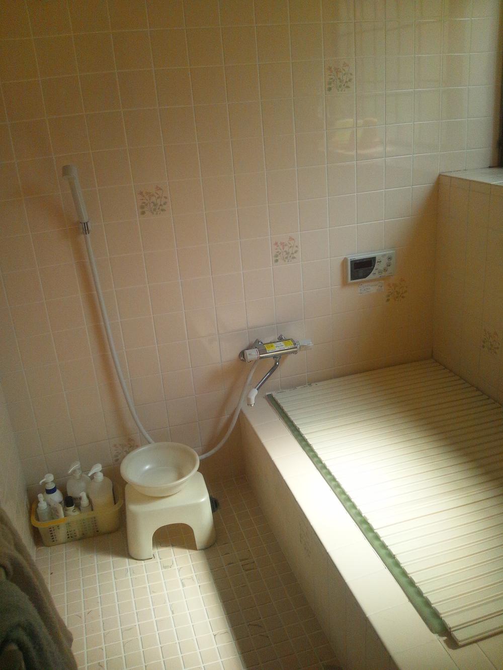 Bathroom. Indoor (April 2013) Shooting