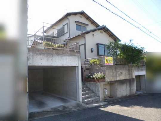 Local appearance photo. Exterior (1)