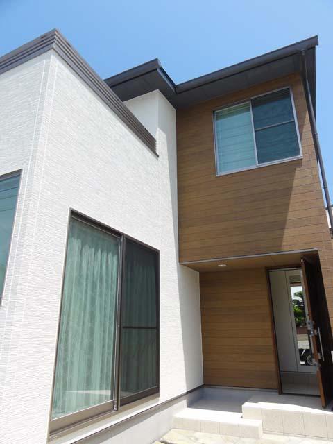 Building plan example (exterior photos). Our enforcement example