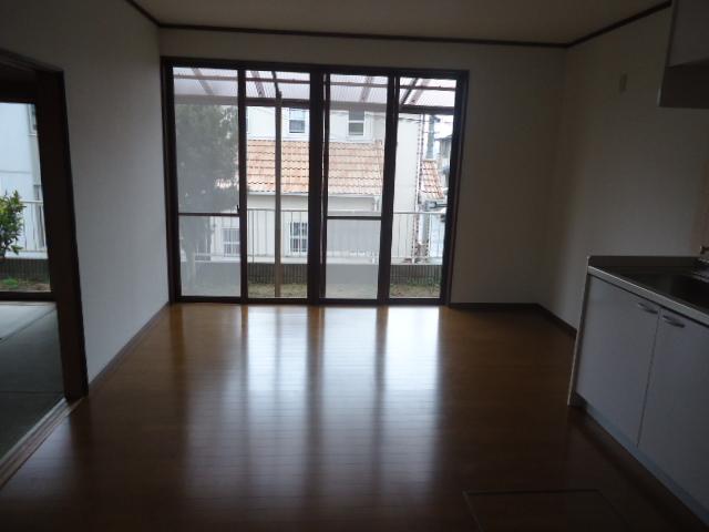 Living. Indoor (March 1, 2013) Shooting