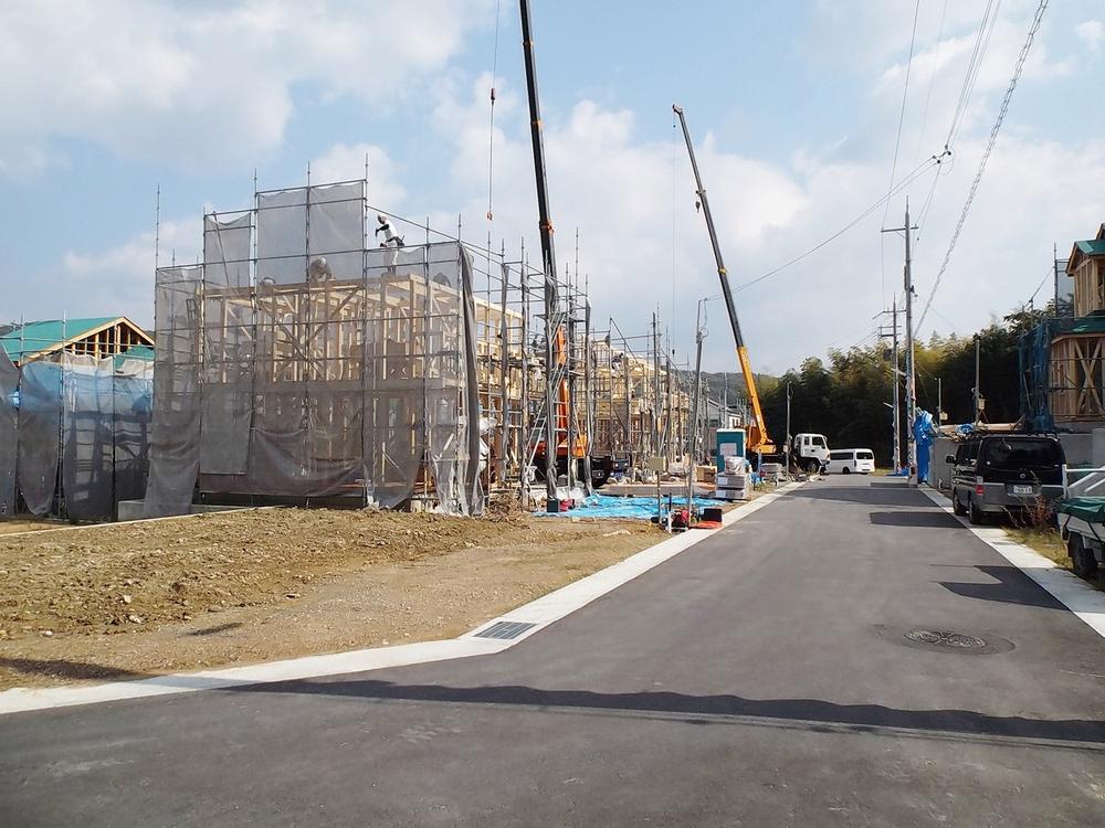 Local photos, including front road. Local (11 May 2013) Shooting