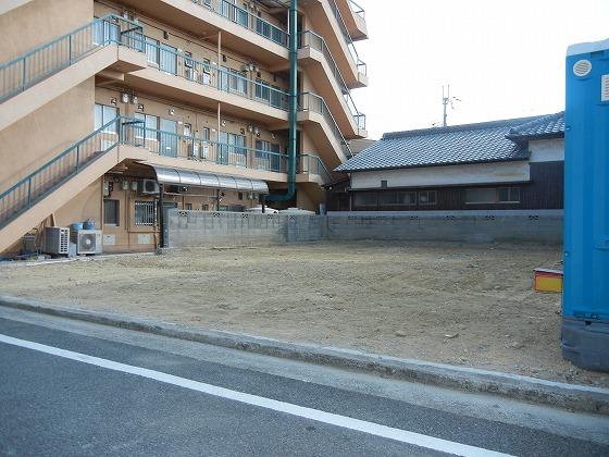 Local photos, including front road. Local (10 May 2013) Shooting