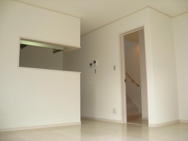 Living. Local (November 2, 2013) Shooting