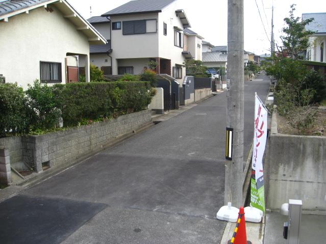 Local photos, including front road. Local (November 2, 2013) Shooting