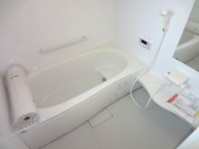 Bathroom. 2nd floor bathroom. 1616 size ・ System bus with drying heater.