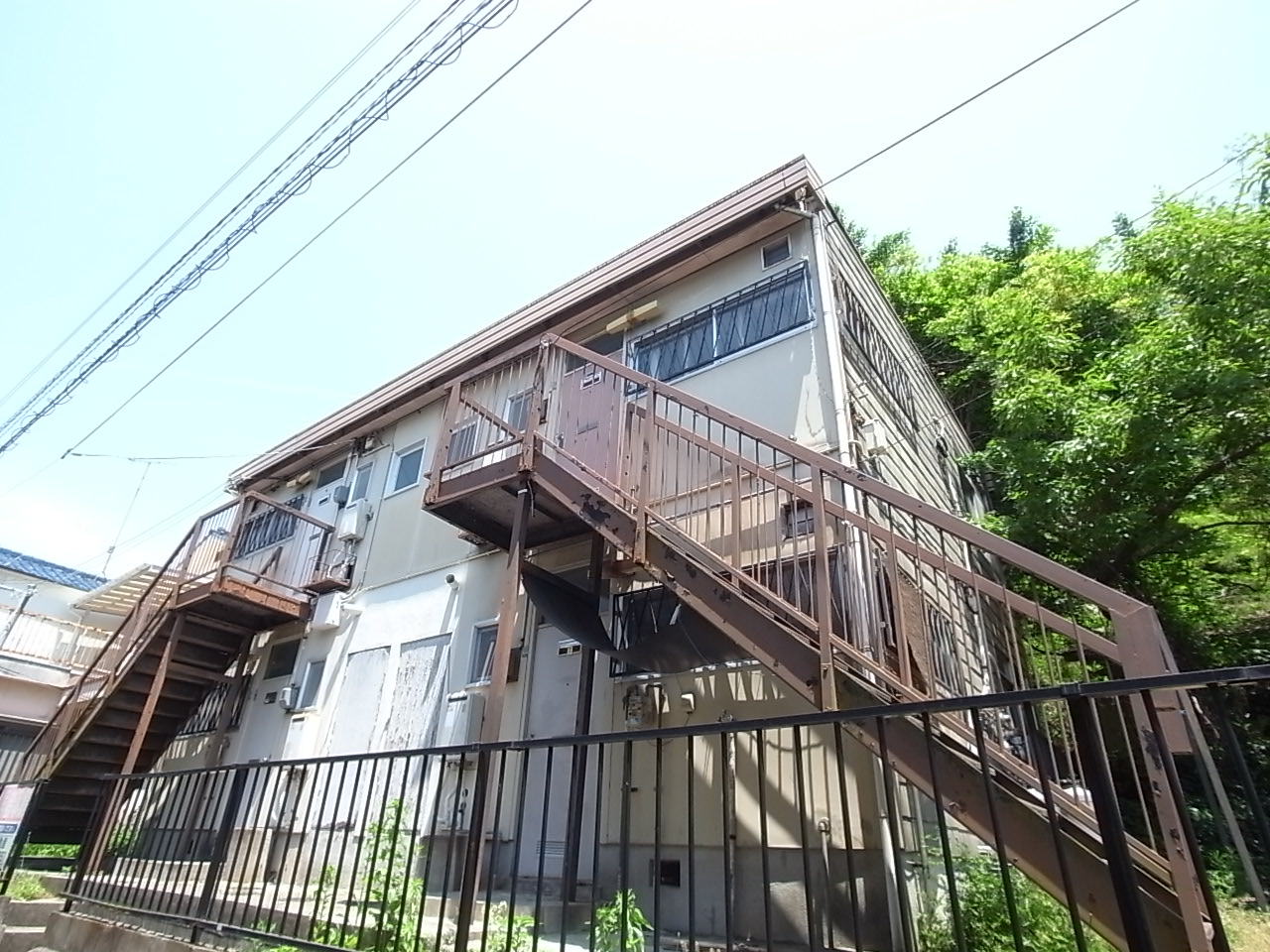 Building appearance. Day is good.