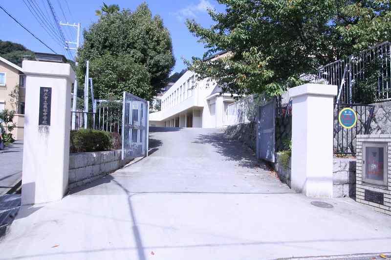 Junior high school. Tobimatsu 1600m until junior high school