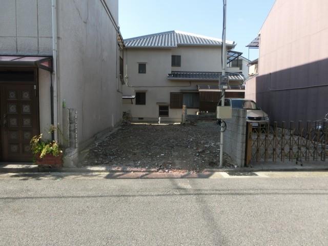 Local appearance photo. View from the site (October 2013) Shooting Currently vacant lot 