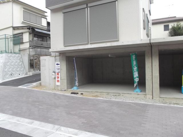 Parking lot. Local (12 May 2013) Shooting