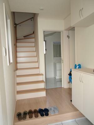 Entrance. Local (11 May 2013) Shooting