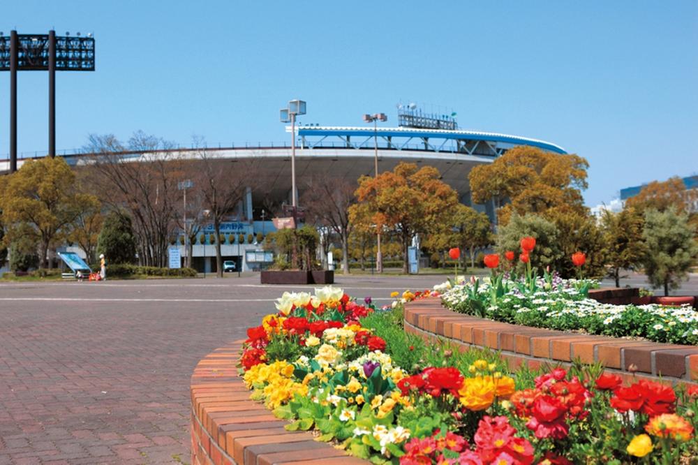 Other. Is a 10-minute walk Kobe Sports Park. Close to available you in every scene in the sport walk. 