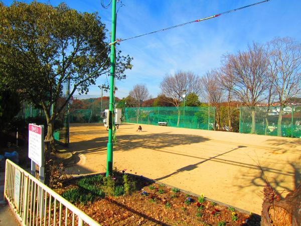 park. 220m park to the park