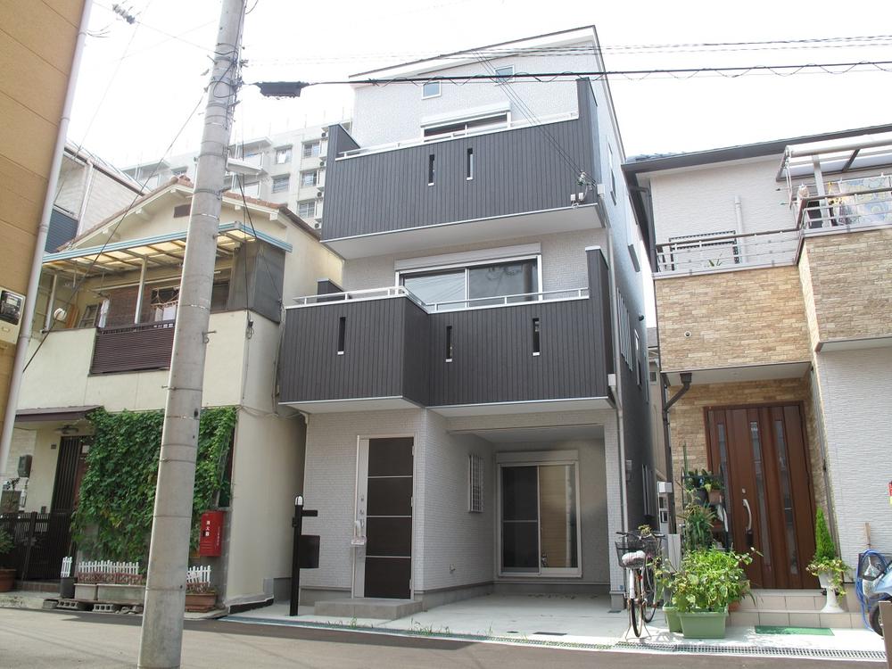 Local appearance photo