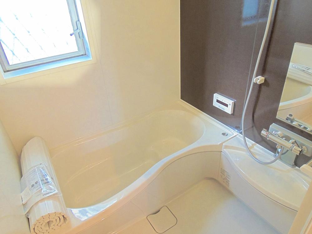 Bathroom. Indoor (11 May 2013) Shooting