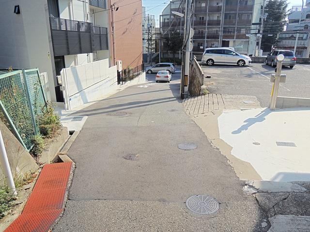 Other local. Frontal road Local (11 May 2013) Shooting