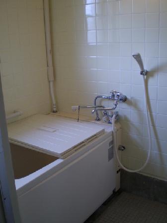 Bath. Me for a room photo of the same type