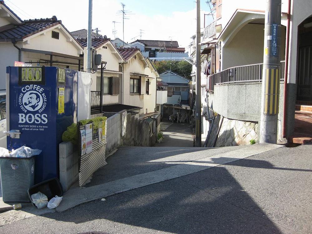 Local photos, including front road. Local (11 May 2013) Shooting