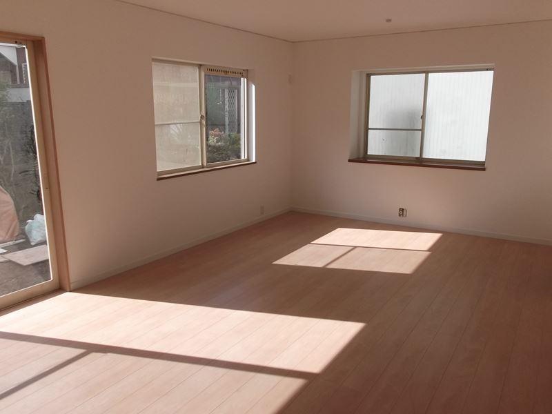 Living. Living room dining (12 May 2013) Shooting