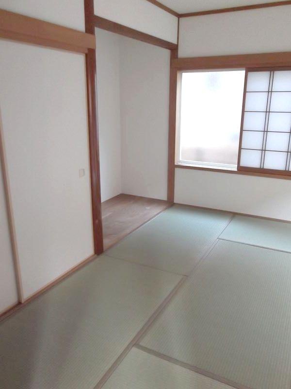 Non-living room. 1st floor: 8-mat Japanese-style room (12 May 2013) Shooting