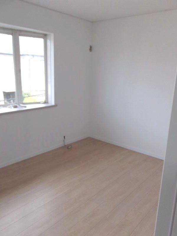 Non-living room. Second floor: Western-style 6 tatami (northwest side) (December 2013) Shooting