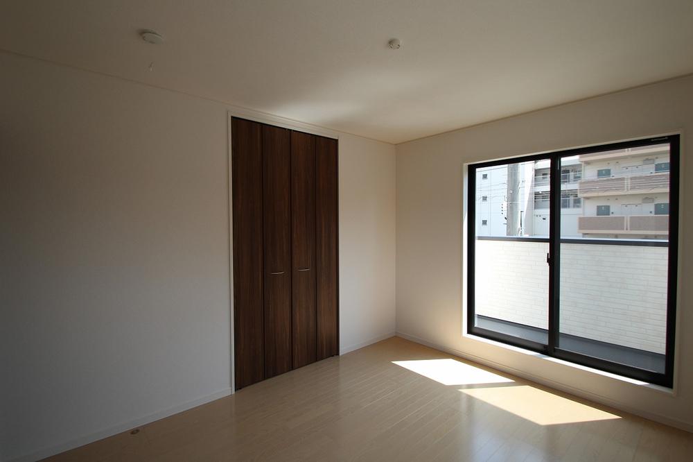 Same specifications photos (Other introspection)