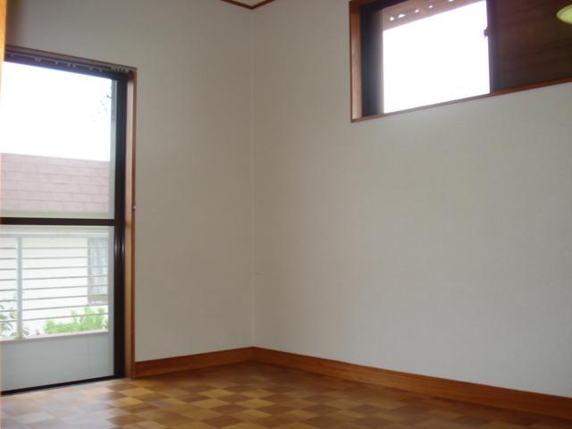 Other room space. 2 Kaiyoshitsu