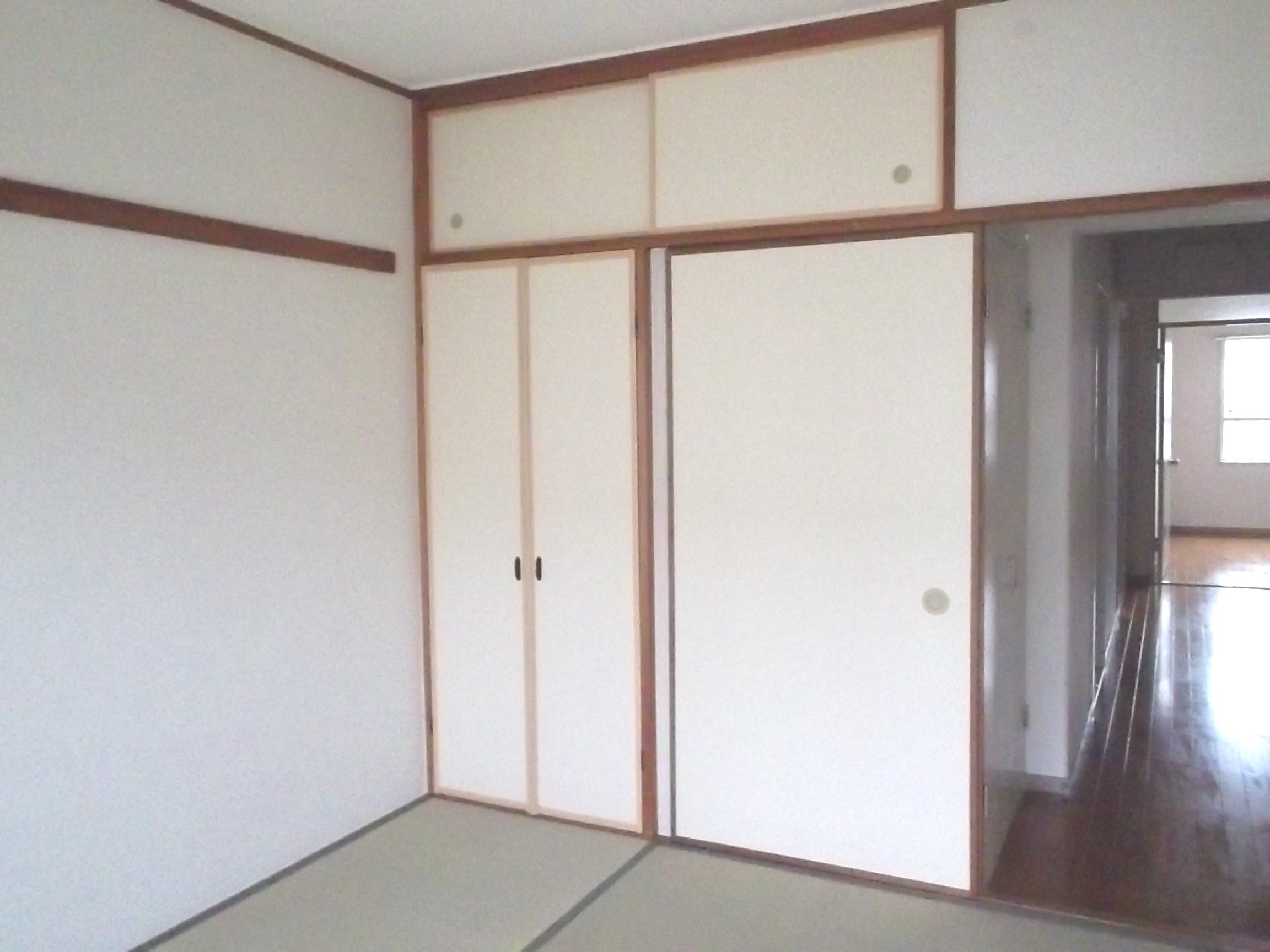 Other room space. Indoor photos posted of the same type