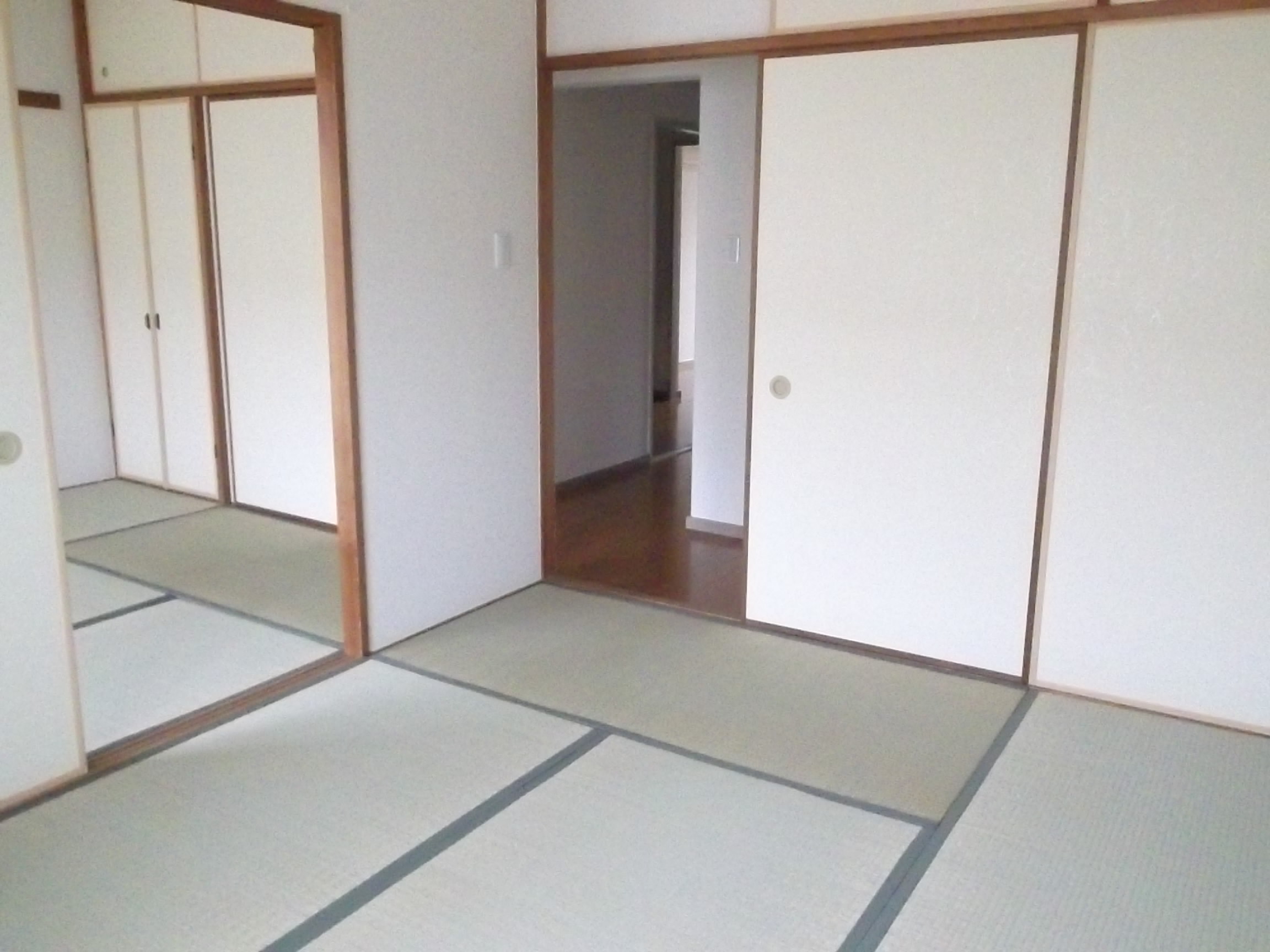 Other room space. Indoor photos posted of the same type