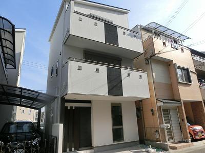 Local appearance photo. Local (12 May 2013) Shooting