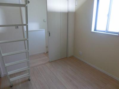 Non-living room. Indoor (12 May 2013) Shooting