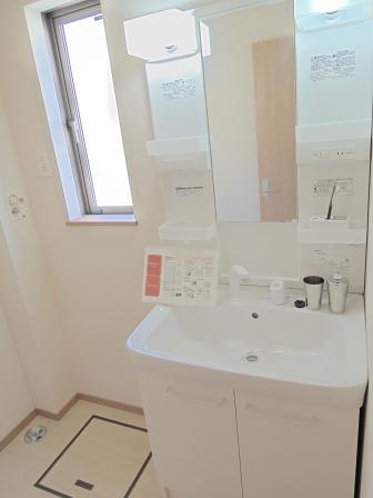 Same specifications photos (Other introspection). (Building 2) same specification