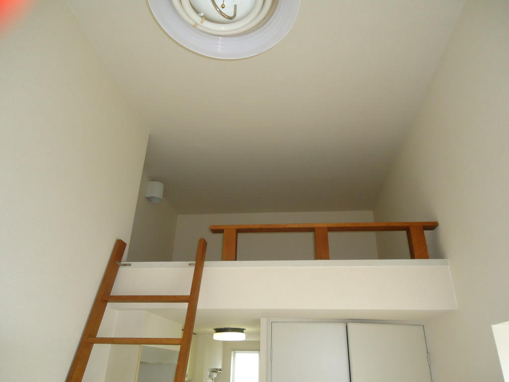 Other room space. loft