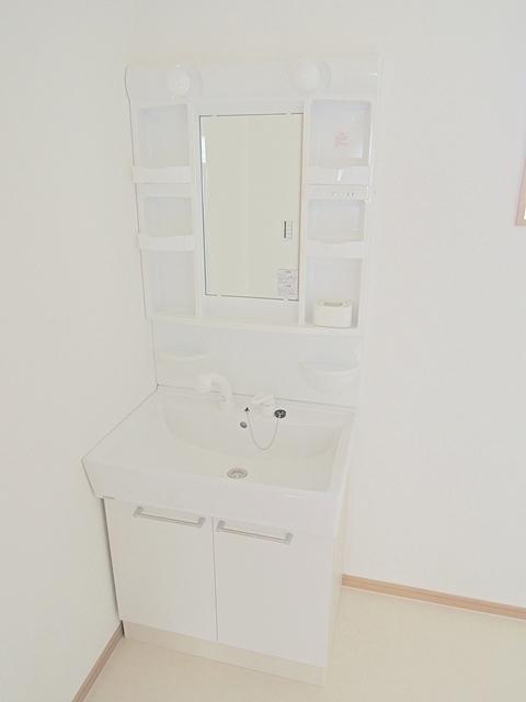 Wash basin, toilet. Indoor (June 2013) Shooting