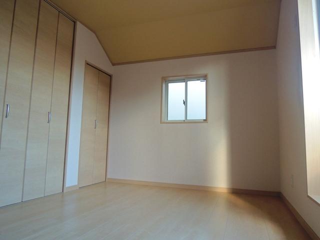 Non-living room. Indoor (11 May 2013) Shooting