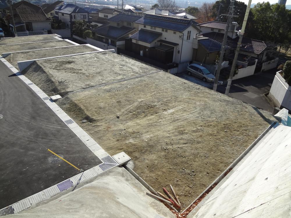 Local photos, including front road. No. 11 place local photo!  View is well good per positive compartment! 