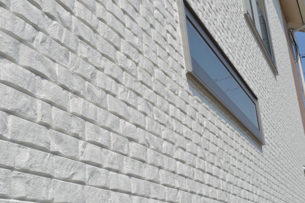 Building plan example (exterior photos). Our appearance construction cases