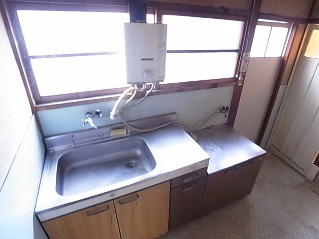 Kitchen. Gas stove installation type of kitchen