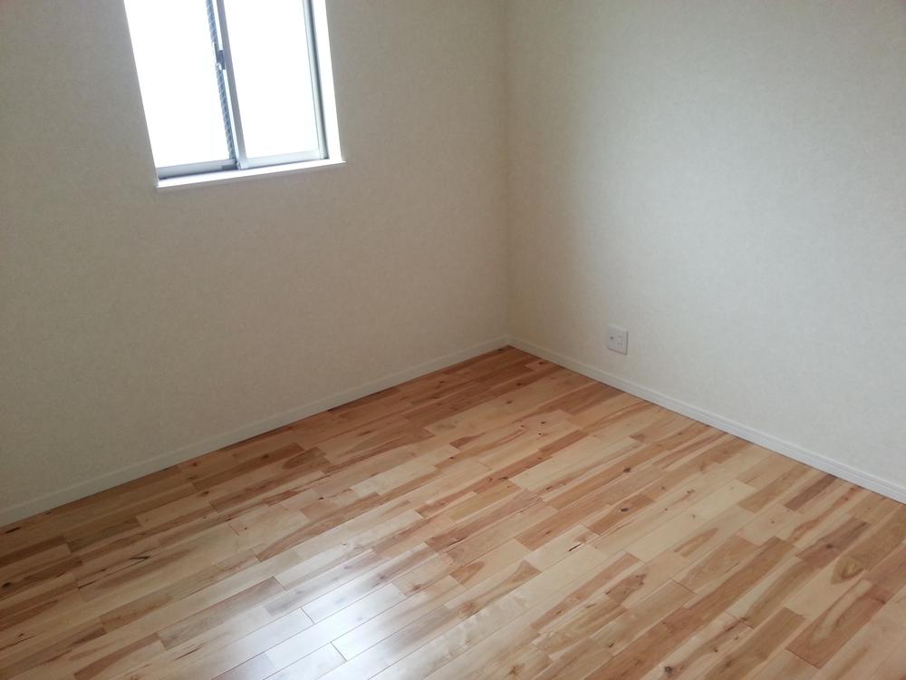 Non-living room. Indoor (10 May 2013) Shooting