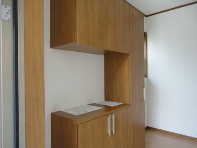 Entrance. Local (September 2013) Shooting