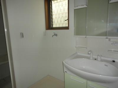 Wash basin, toilet. Indoor (September 2013) Shooting