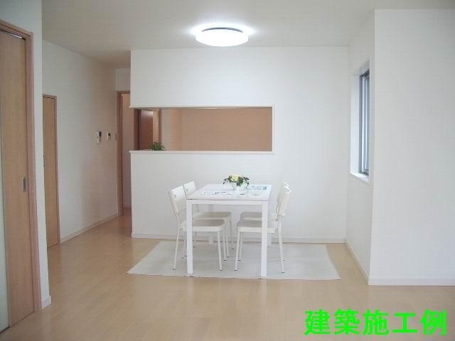 Living. Second floor dining. It is a popular face-to-face kitchen to wife. Building Construction example. 