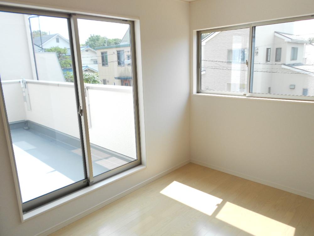 Same specifications photos (Other introspection)